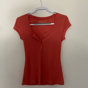 Maurices Orange Henley Tshirt sz L
